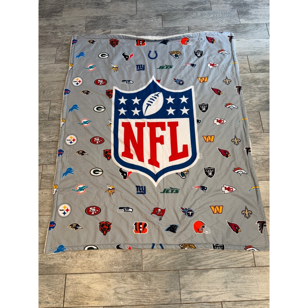 NFL Sherpa Throw Blanket All Over Teams Logo AOP Gift Football Reversible Fleece